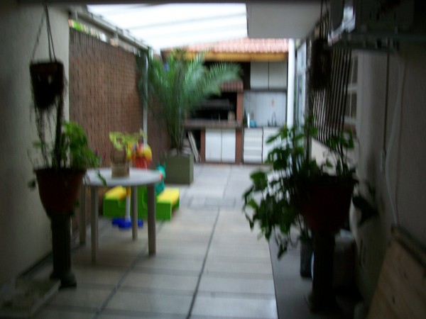CHALET EN VENTA CASTELAR SUR 5 AMBIENTES 