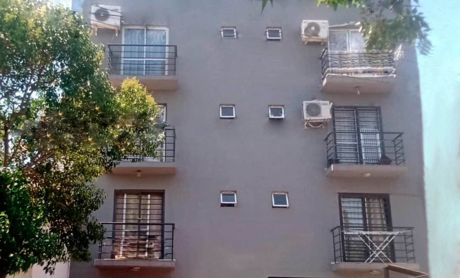 DEPARTAMENTO 2 AMB. VENDE CASTELAR