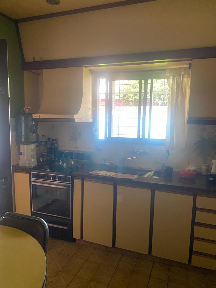 Chalet en 1 planta Vende Castelar 