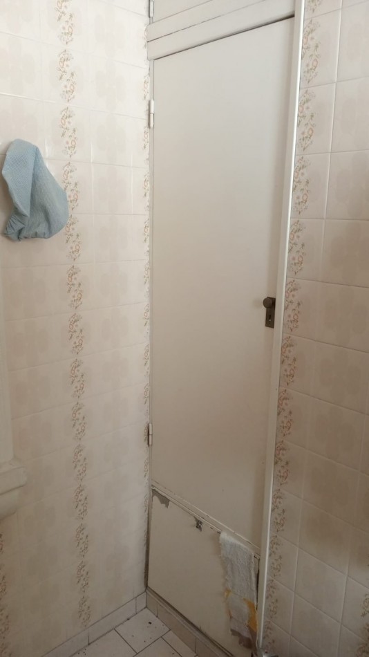CHALET DE 4 AMB VENDE CASTELAR 