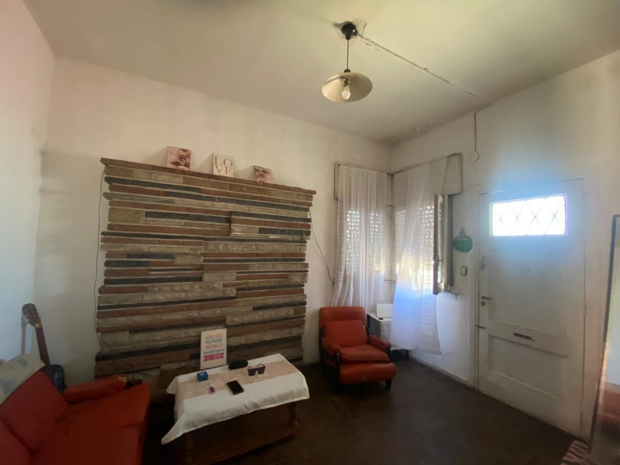 CASA 3 AMB VENDE CASTELAR 