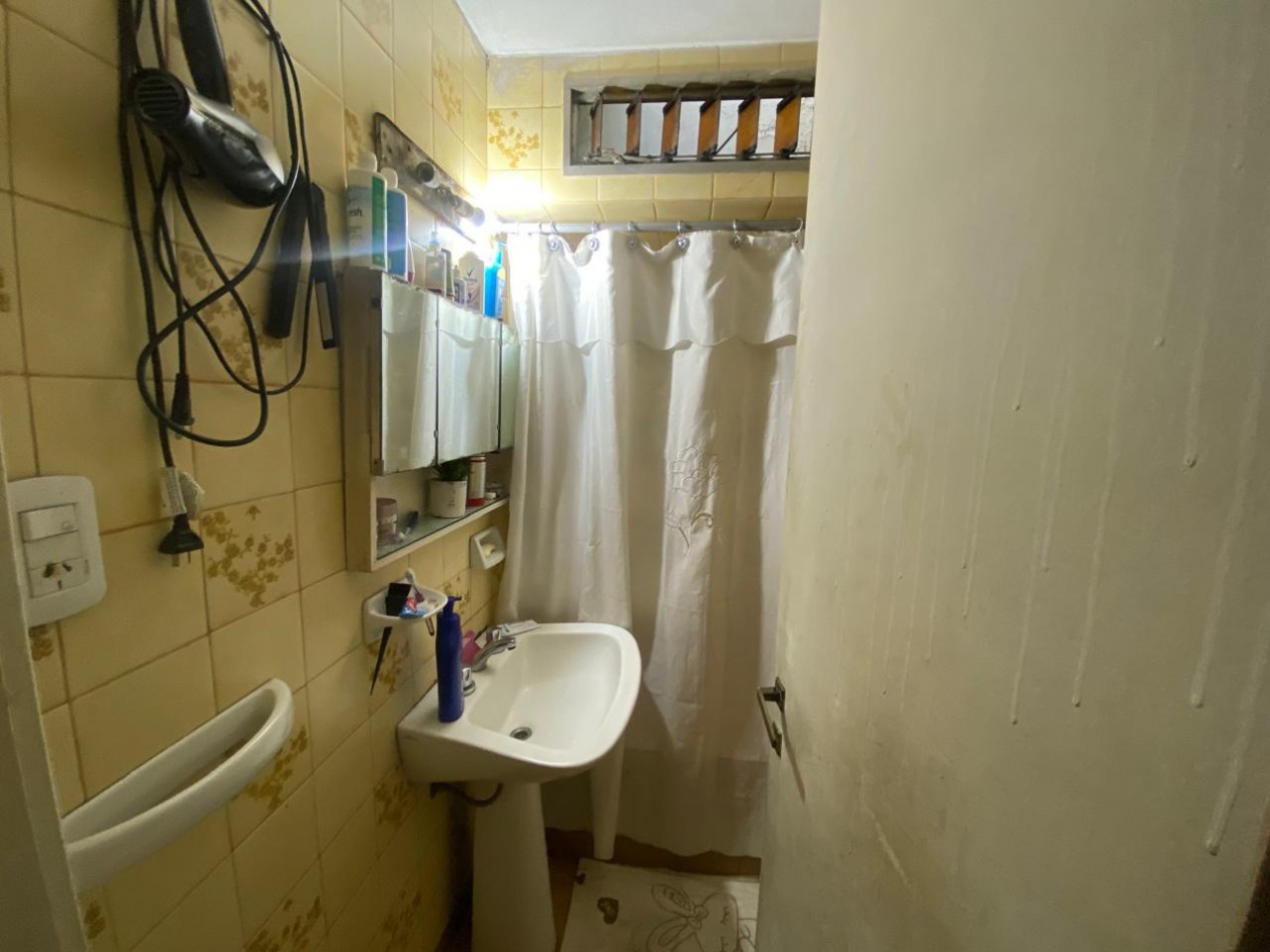 CASA 3 AMB VENDE CASTELAR 