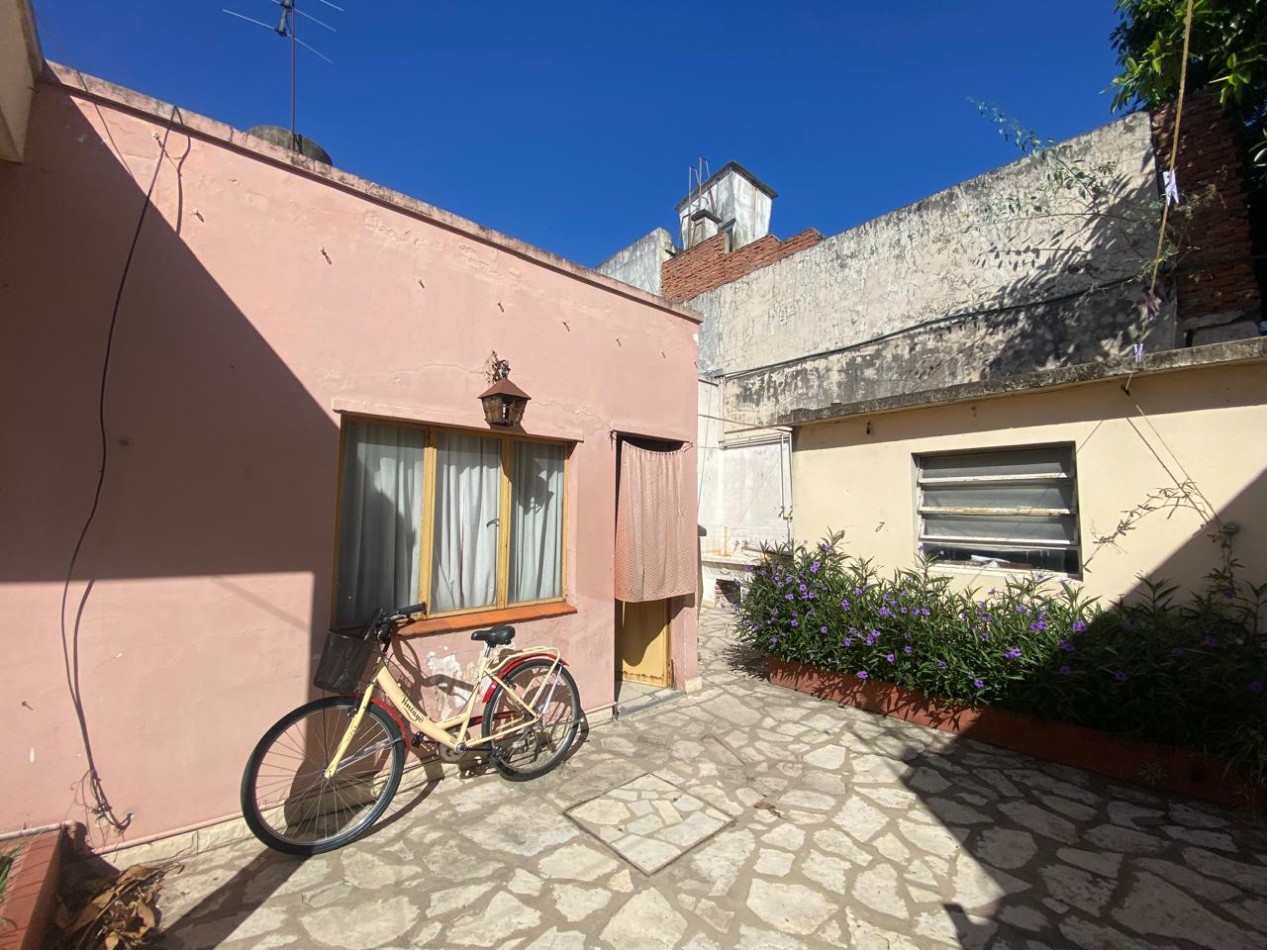 CASA 3 AMB VENDE CASTELAR 