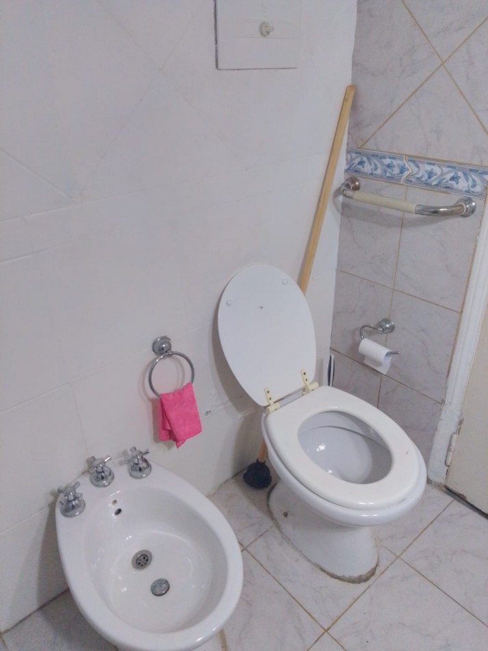 CASA EN PH 3AMB ALQUILA MORON