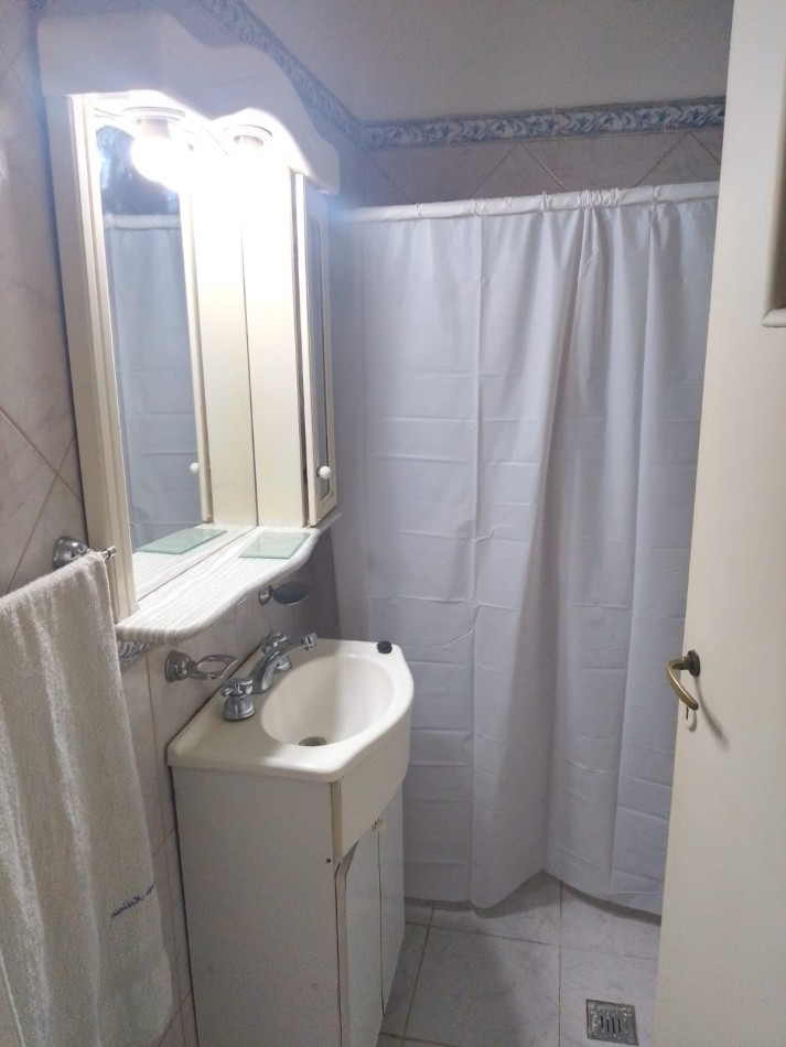 CASA EN PH 3AMB ALQUILA MORON