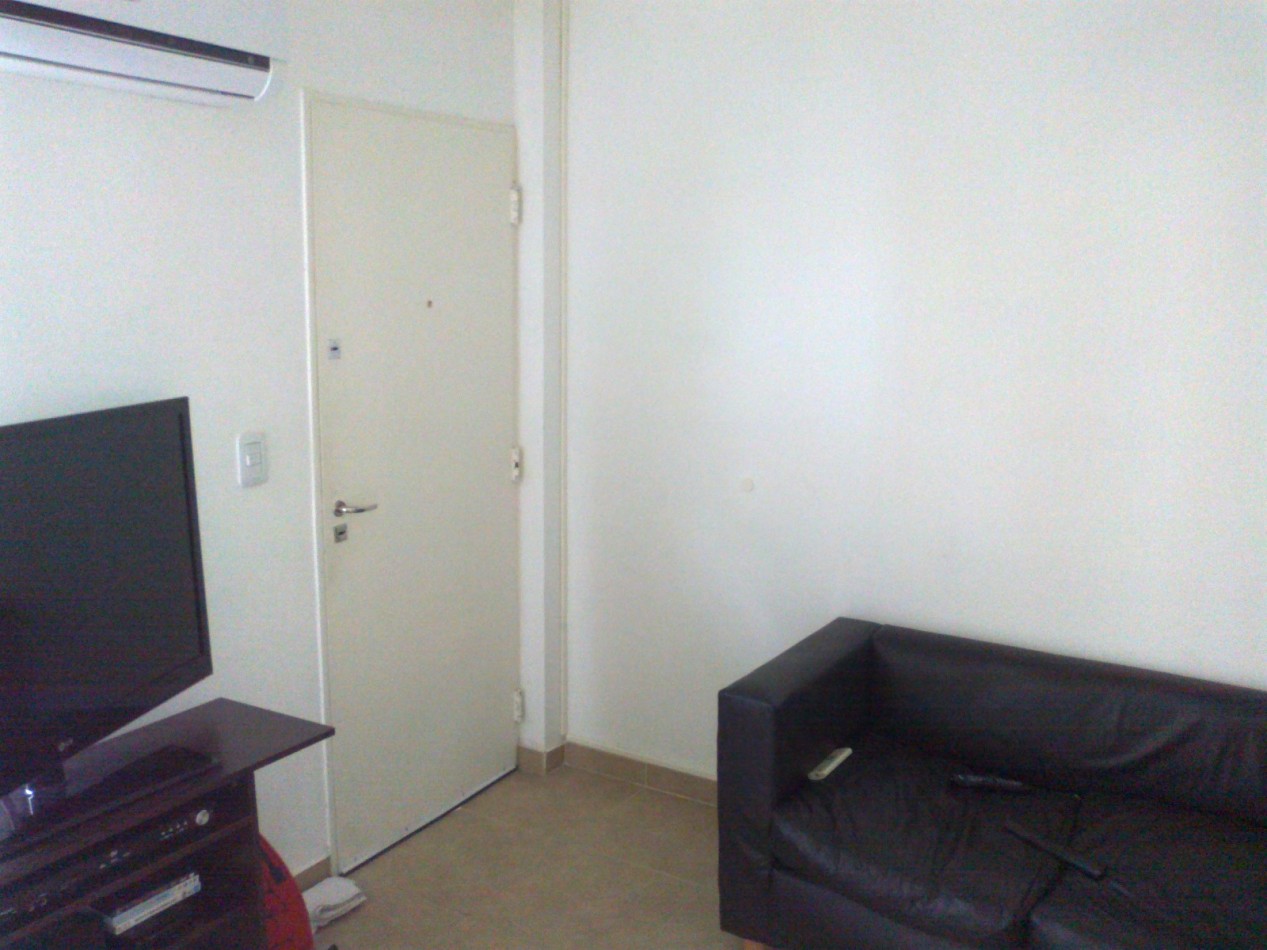 DEPARTAMENTO 2 AMB. VENDE CASTELAR
