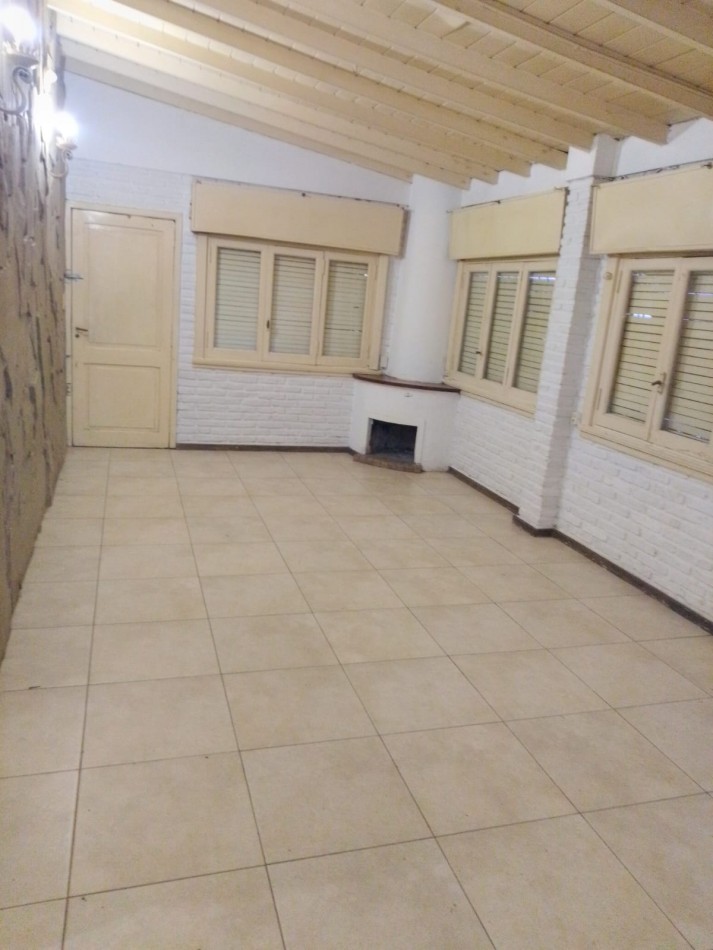 Casa al Fte. en PH 3 Amb. Alquila Castelar