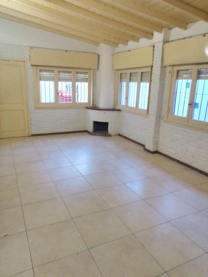 Casa al Fte. en PH 3 Amb. Alquila Castelar