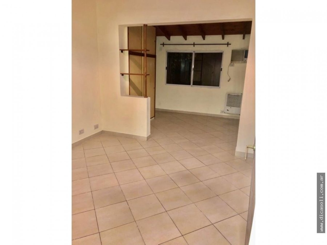 CHALET 4 AMB VENDE CASTELAR 