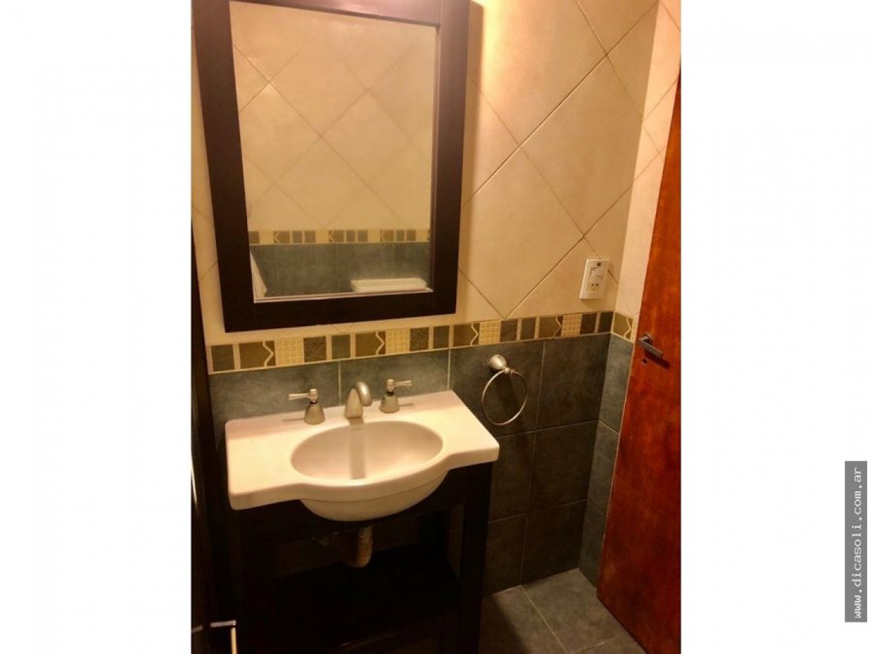 CHALET 4 AMB VENDE CASTELAR 