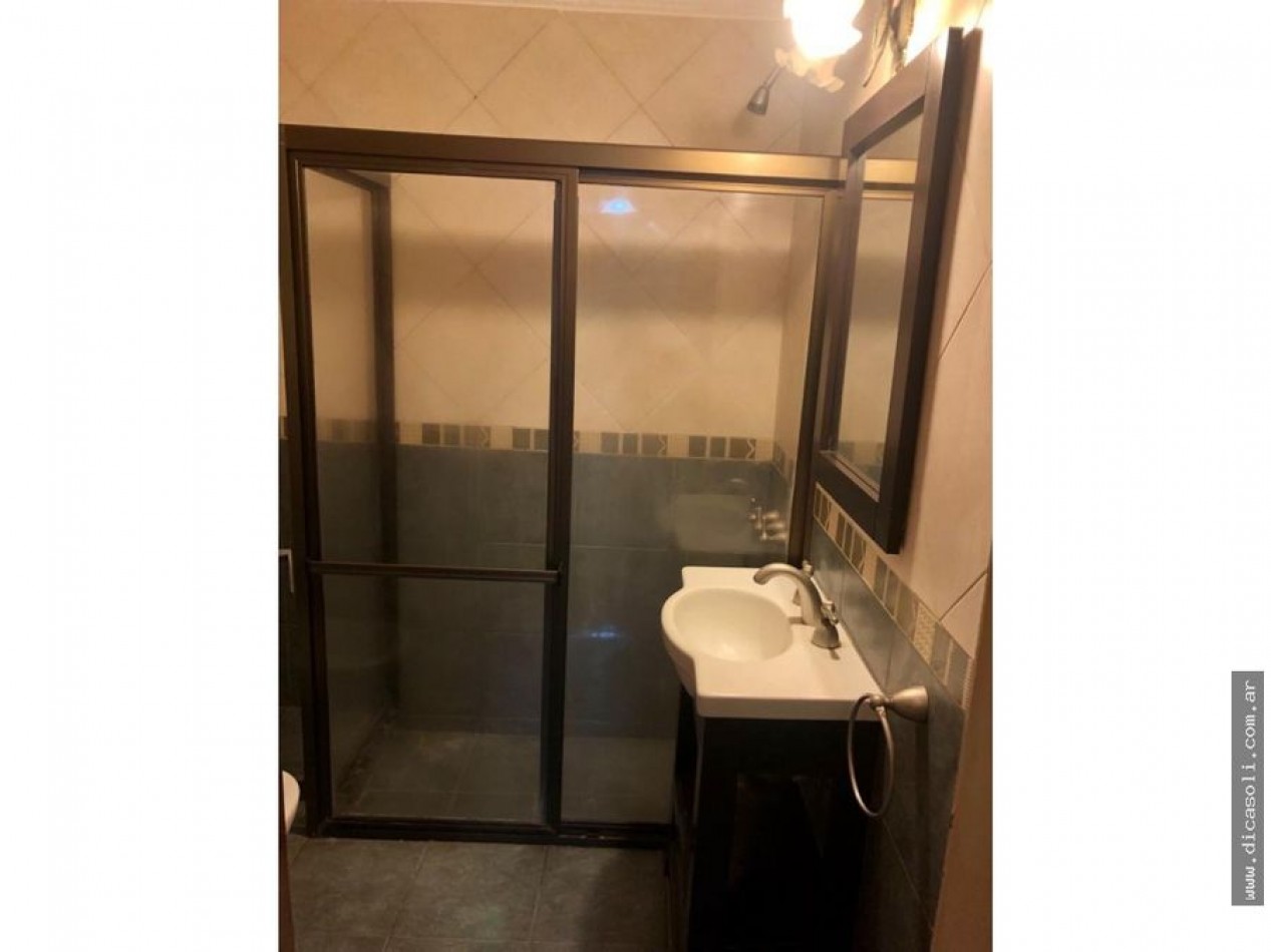 CHALET 4 AMB VENDE CASTELAR 