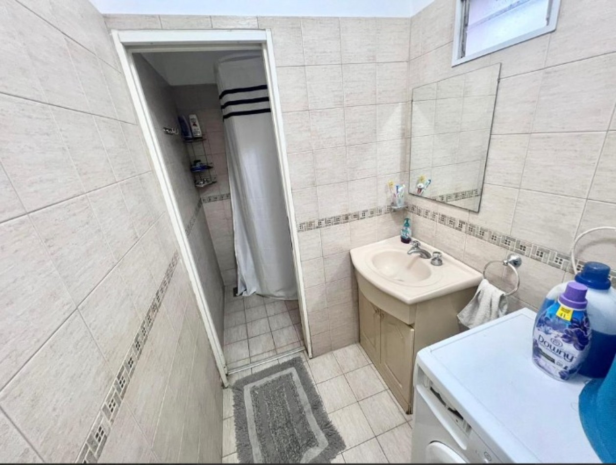 DEPARTAMENTO 5 AMB VENDE CASTELAR 