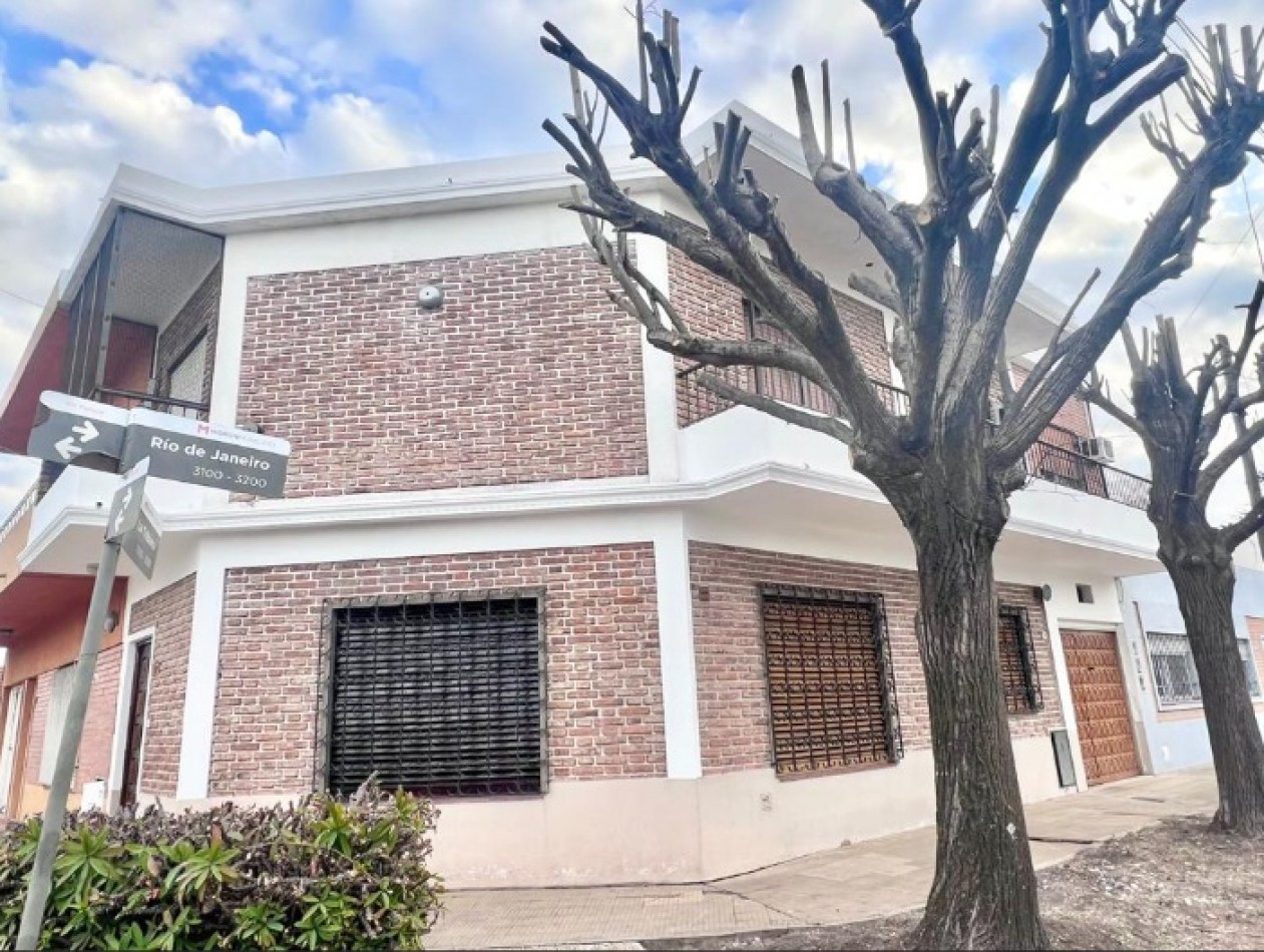 DEPARTAMENTO 5 AMB VENDE CASTELAR 