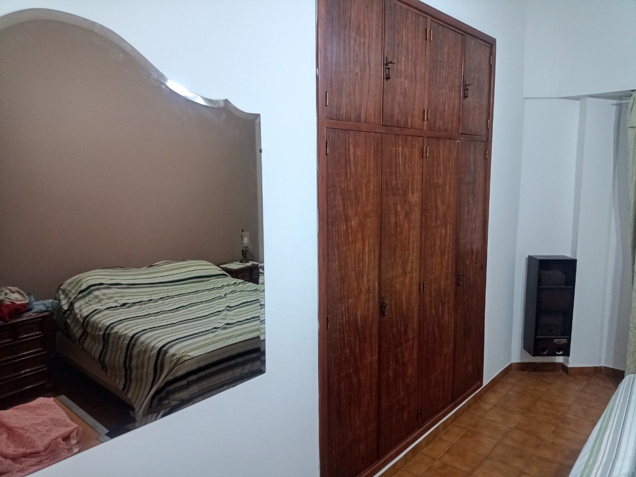 DEPARTAMENTO 5 AMB VENDE CASTELAR 