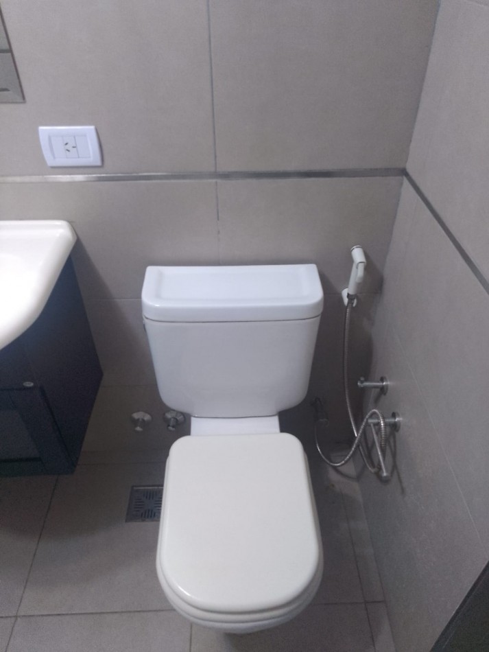 MONOAMBIENTE ALQUILA MORON