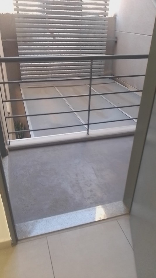 MONOAMBIENTE ALQUILA MORON