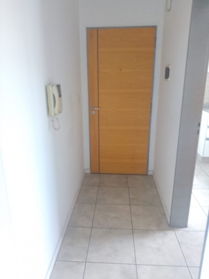 DEPARTAMENTO 2 AMB. ALQUILA MORON