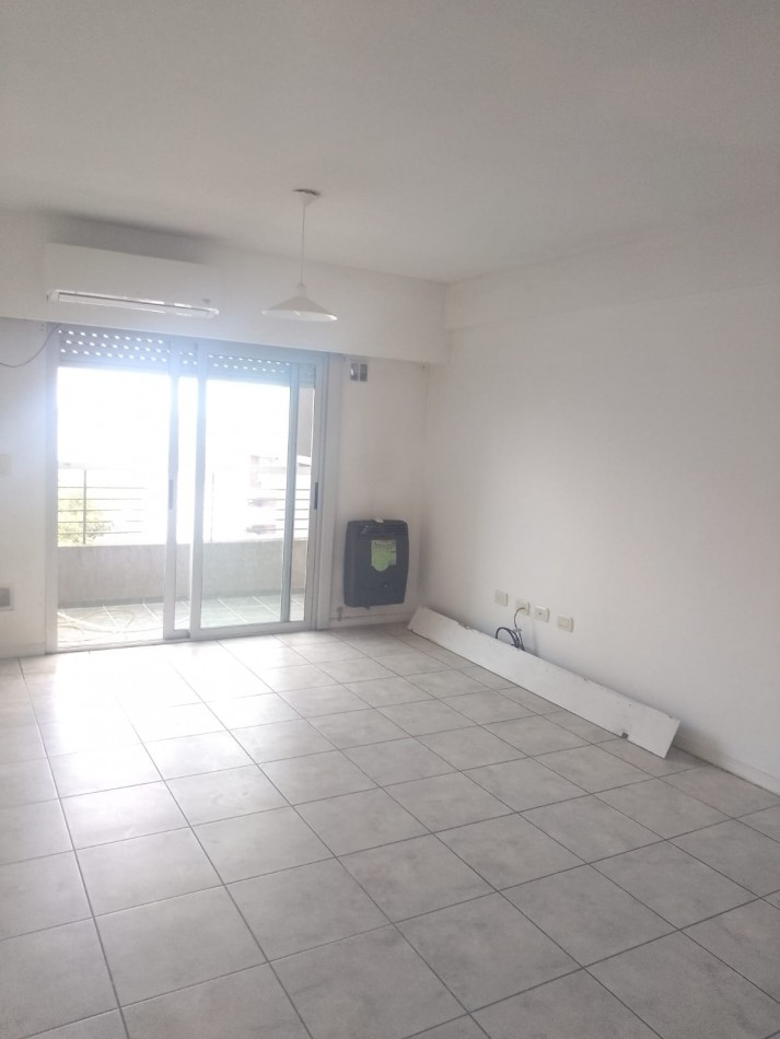 DEPARTAMENTO 2 AMB. ALQUILA MORON