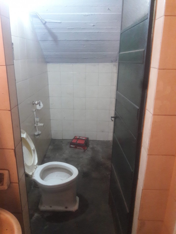LOCAL COMERCIAL EN AV. ALQUILA CASTELAR