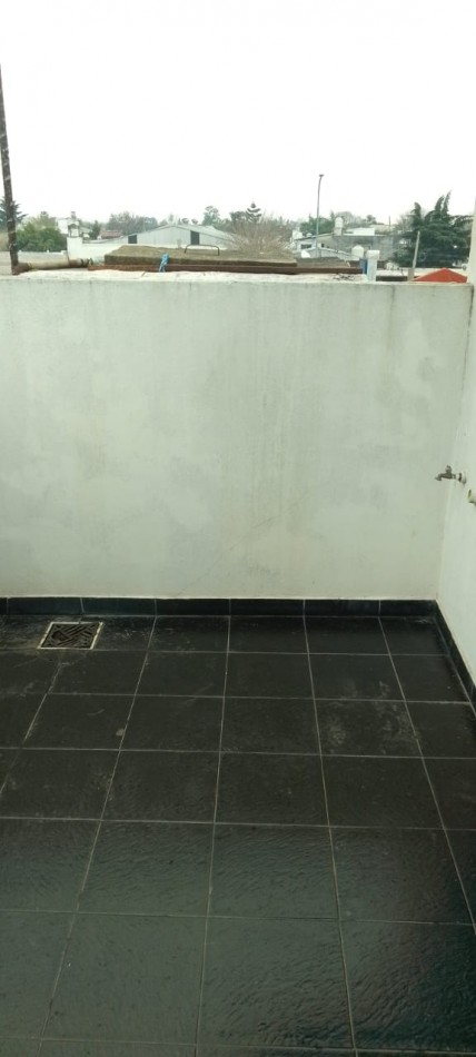 DEPARTAMENTO DE 2 AMB C/BALCON FTE ALQUILA MORON