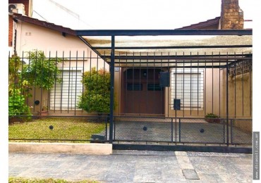 CHALET 4 AMB VENDE CASTELAR 
