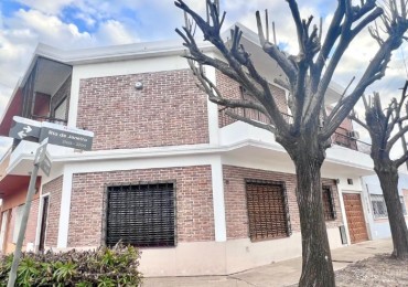 DEPARTAMENTO 5 AMB VENDE CASTELAR 